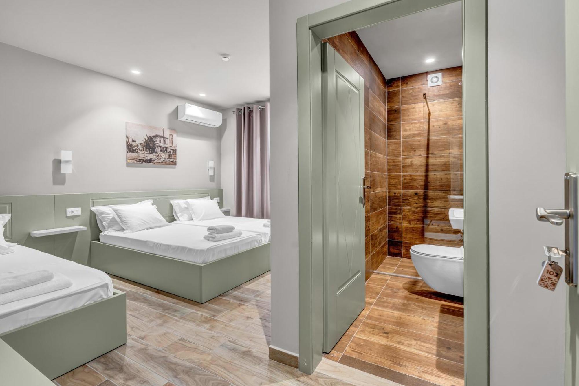Villa Zoi A Stay To Remember I Located Inside The Castle Of Elbasan, On A Historic Roman Road Via Egnatia I Homemade Breakfast Exteriör bild
